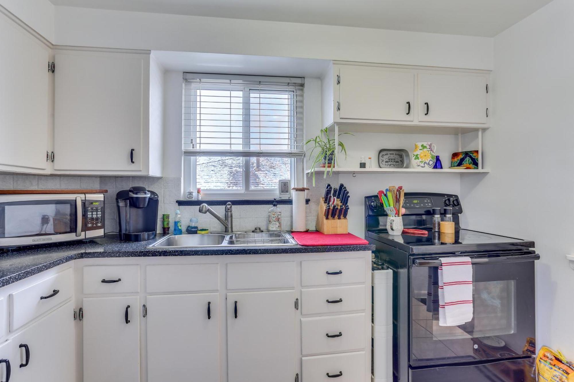 Dog-Friendly Denver Apartment With Shared Yard! Exterior photo